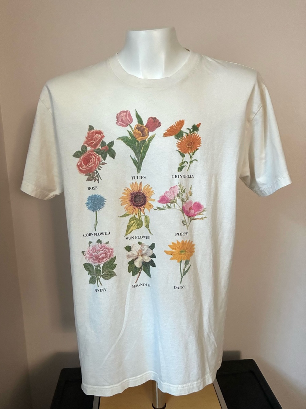 Fifth Sun White Floral Botanical Print Short Sleeve Tee